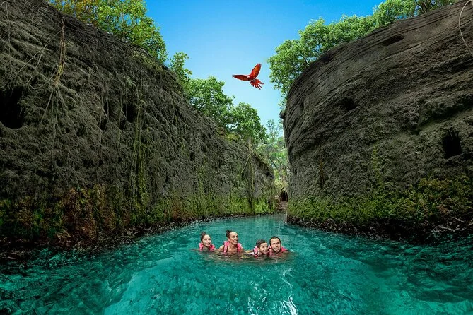 Expedição aos cenotes sagrados do Xenotes